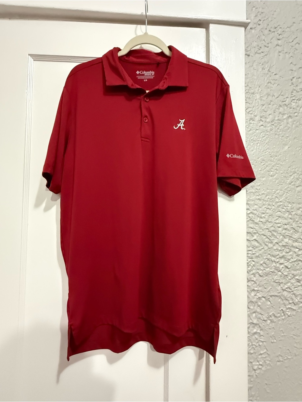 Columbia Men’s Crimson Polo with Embroidered Alabama Script A
